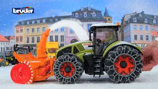 Claas Axion 950 mit Schneeketten und Schneefräse  03017  Bruder Spielwaren [upl. by Konyn854]