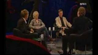 Øystein Sunde spiller Sånn ere bare på Fredrik Skavlan show [upl. by Alister]