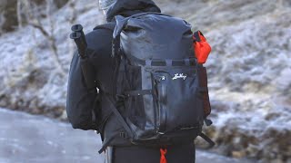 Lundhags  Gero WP 35  Vattentät daypack [upl. by Naujit]