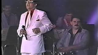 Hector Lavoe  quotAires De Navidadquot En Vivo [upl. by Onitnas]