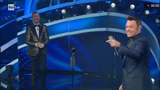 Sanremo 2020  Tiziano Ferro canta quotSere Nerequot [upl. by Kronick]