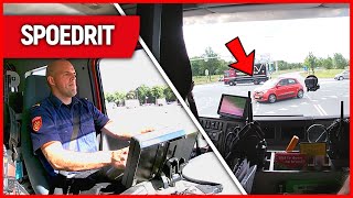 Rijles met zwaailicht en sirenes  Brandweervloggers Rick amp Richard  VLOG30 [upl. by Ruscio]