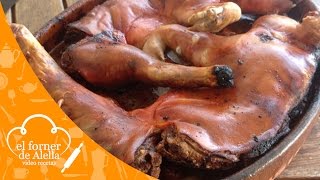 Cochinillo Asado al Horno de leña [upl. by Oelgnaed]