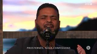 Prosternés  Prosternés adorons Yahweh  Hosanna clips  Gwen Dressaire [upl. by Ayikin]