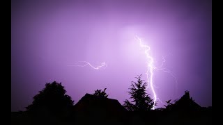 ⚡️ Spectaculaire Blikseminslagen Onweer En Bliksem Compilatie Filmpjes [upl. by Nerej]