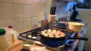 Poffertjes bakken [upl. by Alemak]