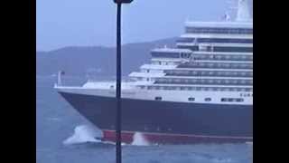 Queen Elizabeth cruise ship leaving A Coruña in rough sea [upl. by Macfarlane773]