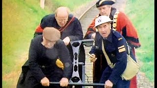 Dads Army  The Royal Train   just keep pumping  NL subs [upl. by Abehshtab241]