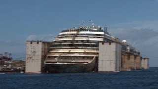 Sobrevivientes despiden al Costa Concordia [upl. by Ecineg]