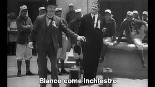 Stanlio amp Ollio quotGuardo gli Asini che volano nel Cielquot quotA Zonzoquot Karaoke  Laurel and Hardy [upl. by Nyliret207]