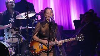 Gaby Moreno performs quotSe Apagóquot Live  30th Hispanic Heritage Awards [upl. by Doley]